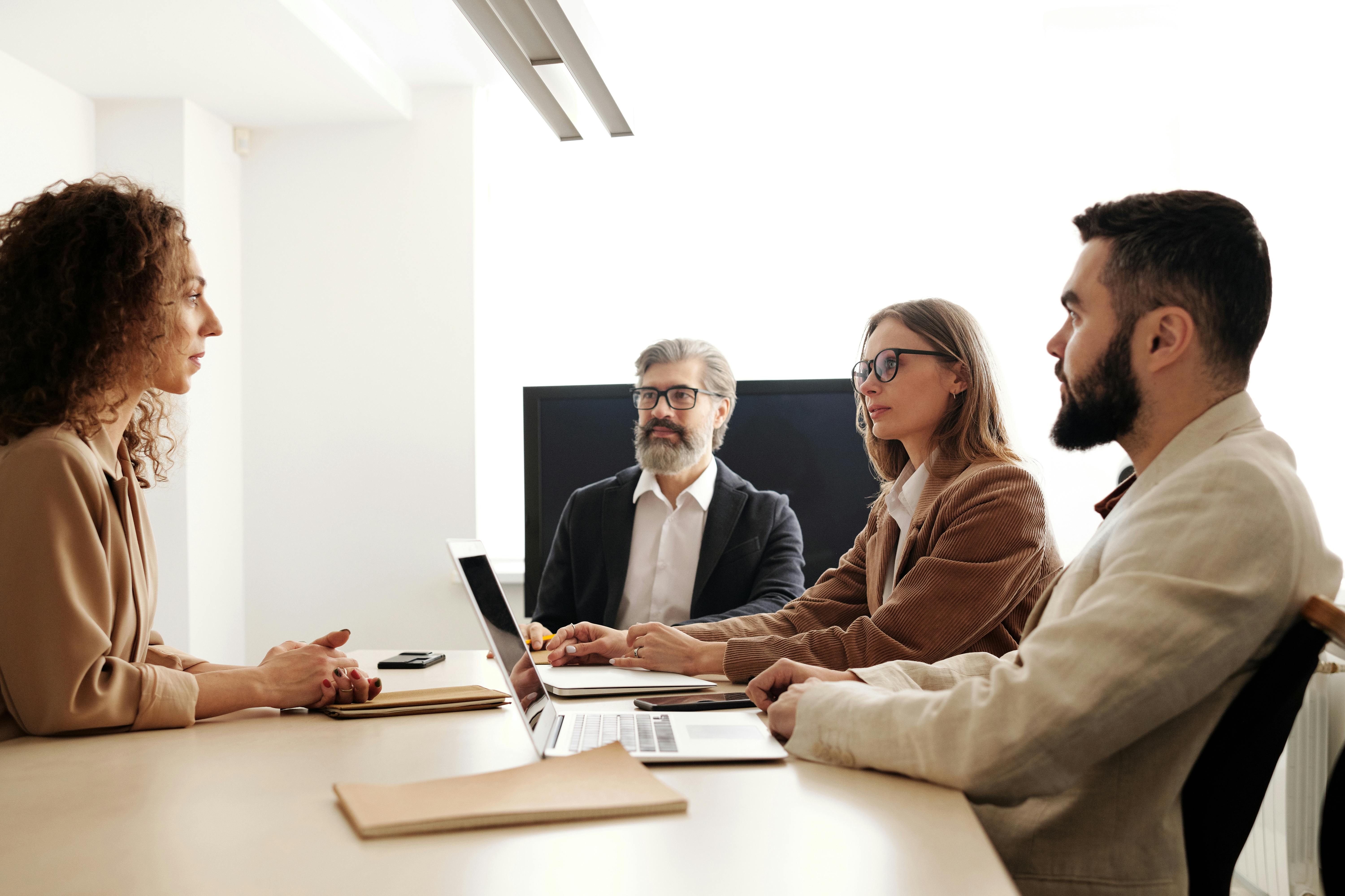 Como se preparar para uma entrevista de emprego: Guia para Candidatos